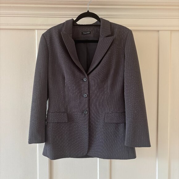 Tahari Minimalist Pinstripe Gray Blazer SIZE 10 - Picture 1 of 4
